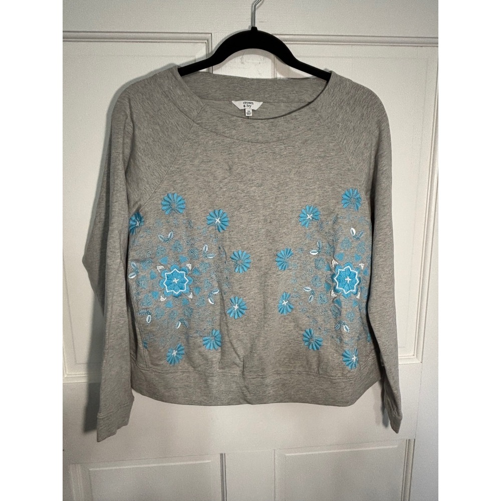 Crown & Ivy Womens Heather Gray Floral Embroidered Raglan Sweatshirt XS